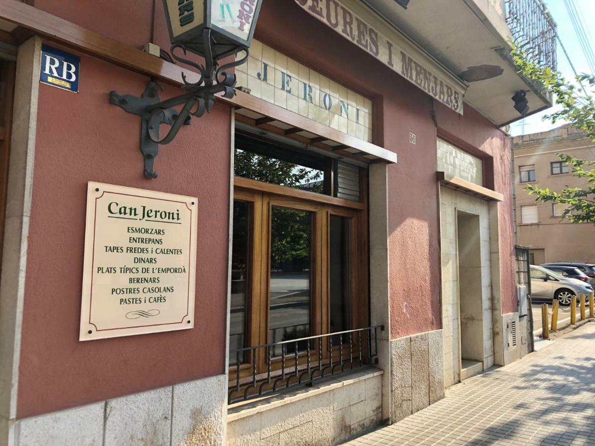 Can Jeroni Figueres  Zewnętrze zdjęcie